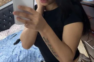 Hola mis amores soy una chica nueva latina muy caliente🔥💦😋 y estoy disponible 24/7📞🍑😋 - Image 1