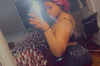 💋 Young, Thick & Drippin’ 💦 On... - Image 1