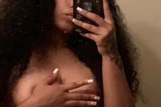 Younggg Pusssyy 😘 Wettt Pusssy... - Image 4