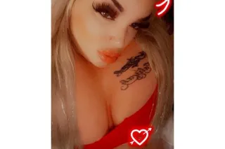 👩🏼PIERCED KITTY & 36 DDDs Blonde HOTTIE Ready TO Get FAWKED Now!! 👄🫦 - Image 12