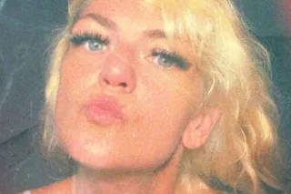 ONE WOMAN - Image 5