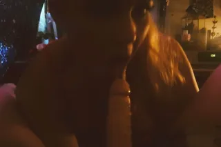 BUBBLE BUTT blonde WITH A SPLIT TONGUE ready to play - Image 7