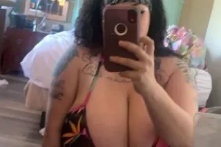 ❤️❤️biggest natural breast ever 💦 - Image 3