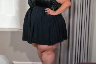 Monday ONLY - SSBBW Model with 72" hips, belly, and ASSets! - Image 11