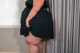 Monday ONLY - SSBBW Model with 72" hips, belly, and ASSets! - Image 3