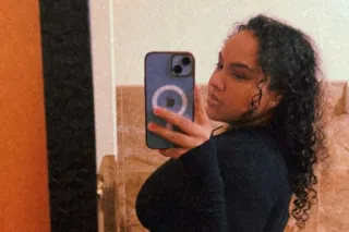 heavy water park over here beware, come let me wet you up. 4'11 Latina mami here 🇵🇷 - Image 3