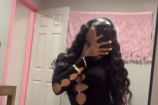 Wet chocolate👅Face card never ... - Image 1