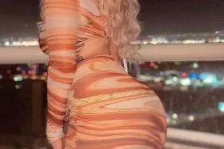 Lexi Luxurious - Image 1