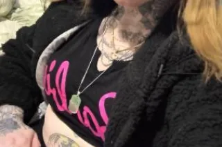 2 bitches one nut 💦🍆 - 31 - Image 4