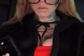 2 bitches one nut 💦🍆 - Image 7