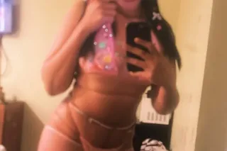Sexy ass bubble booty Slut💦😉 - Image 4