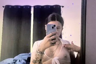 cum dive in this persian pussy 😍 - Image 5
