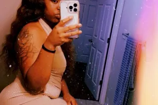 im pretty , lightskin , thick ... - Image 3