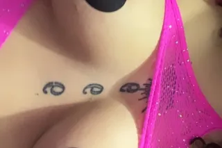 Your favorite fantasy, come have some fun daddy💋 no greek,no gfe,no bare - Image 4