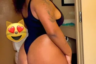 🌹BRITTNEY BLASIAN 1ST time HERE ALBANY NEAR AIRPORT😍😍😍 - Image 4