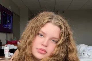 younger the pussy😻 wetter the juice🫦 - Image 7
