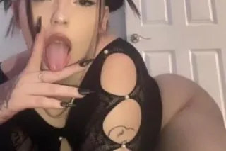 💦I'm Available Now🎉Legit Girl ... - Image 1