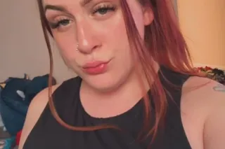 👀cum check out my huge DDD tit... - Image 3