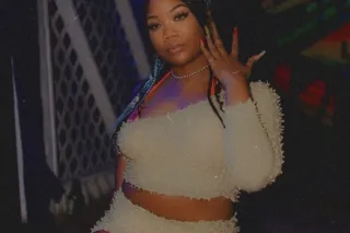 ☎Hit My Line🌦Been Around The World And I I I✨🥂🎉 - Image 1