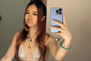 petite little thing 💦😍 - Image 3