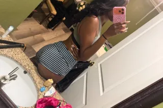 CARLSBAD & Oceanside ! I'm Avaliable💕 - Image 3