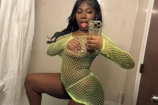 baby text me if you down to ge... - Image 2