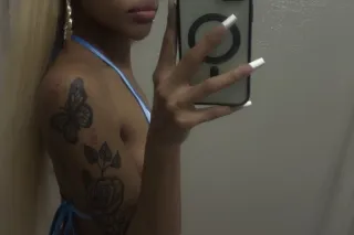 new to town🌸looking to have a ... - Image 3