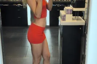 SEXY Blonde SnowBunny 💋 - Image 2