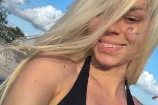SEXY Blonde SnowBunny 💋 - Image 4