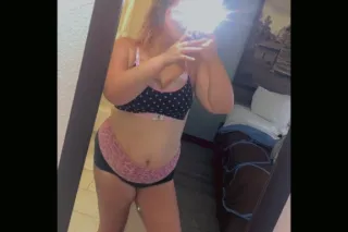 Thick,wet juicy tight pussy ready to set up appointments for tomorrow - Image 2