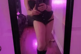 💯🔥Emily is back and ready to p... - Image 4