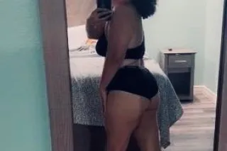 ALL NATURAL BEAUTY 👑 ✨ GIRL OF YOUR DREAMS 🍒🍓 come over baby 🌹🥂😘 - Image 1