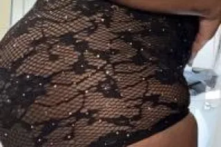 out call lets hang - Image 5