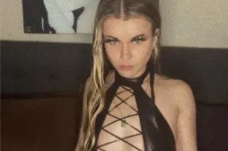 your sweet petite princess 🌹 -... - Image 1