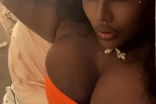 chocalate bbw ready to get slutted out - Image 10
