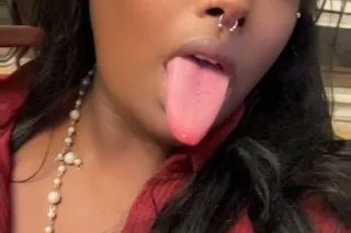 chocalate bbw ready to get slutted out - Image 8