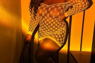 Ready for natural big tit busty babe - Image 6