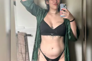 Magical Squirting PAWG💅🏻🔍 - Image 7