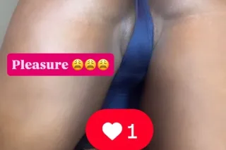 WET AND CREAMY 🍯 - Image 1