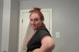 IM HOT AND HORNY AND IM AVAILA... - Image 4