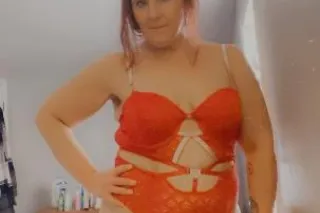 IM HOT AND HORNY AND IM AVAILA... - Image 1