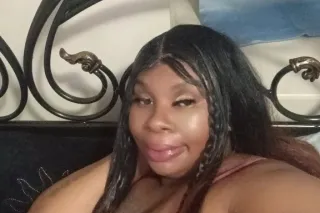 super thick and sexy 🍑💦 available - Image 3