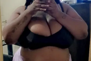 super thick and sexy 🍑💦 available - Image 4