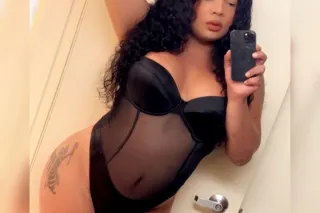 Sexy Thick Mixed Tranny ..BBJ/RIm job and a FAT ASS to Pound - Image 8