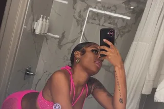 Wet chocolate👅Face card never ... - Image 3