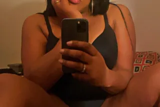 👑👑Lonely Housewife💍💍💍💦 - 36 - Image 1