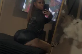 CANDY available 💦😌 OUTCALLS ONLY DOING SPECIALS FOR THE NEXT 3 Hours - Image 2