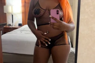 💦💦CHOCOLATE STALLION👅🍑 outcall... - Image 1