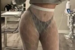 Thick Foreign Freak 🤩🤪 - 32 - Image 3