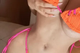 LATINA CON CUERPO DIVINO DISPO... - Image 1